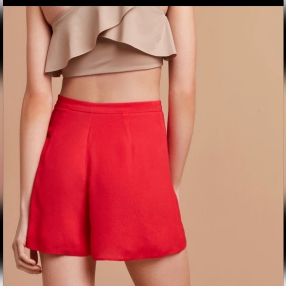 Aritzia Wilfred Emelyn Shorts Red High  Waisted Shorts - Picture 3 of 12